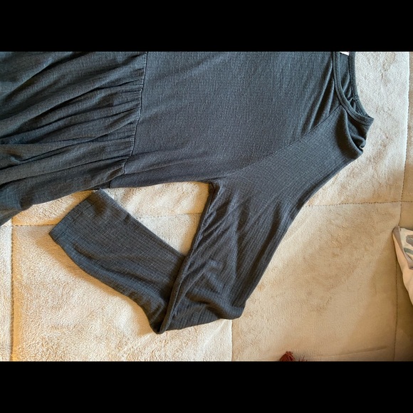 Long sleeve peplum top - Picture 3 of 3